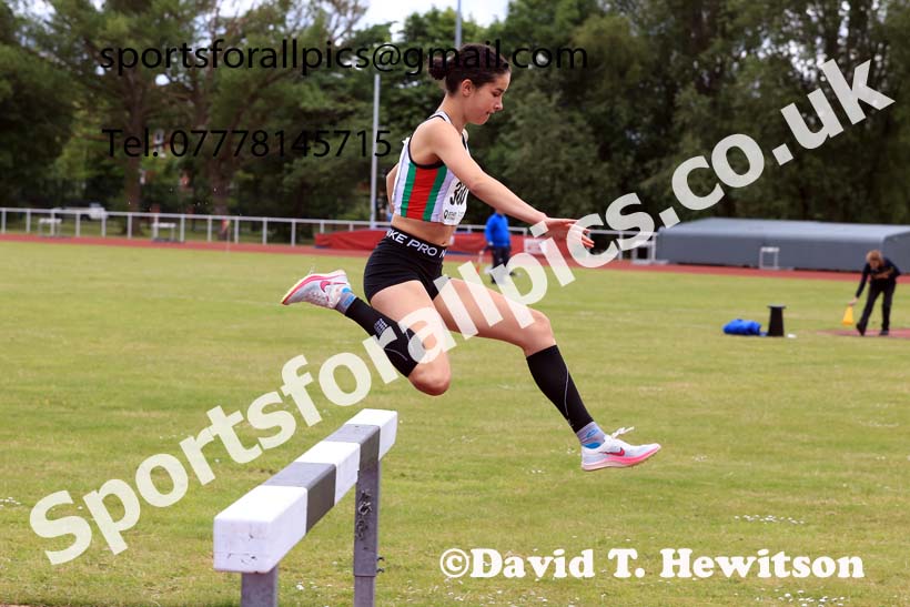Senior and Under-20s Womens 2000 metres steeplechase, 2024 Northern Senior and Under-20s Track and Field Champs, Middlesbrough.  Photo: David T. Hewitson/Sports for All Pics